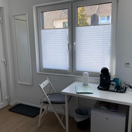 Messezimmer Nahe Der Duesseldorfer Messe Mit Eigenem Eingang Und Gratis Minibar Dış mekan fotoğraf
